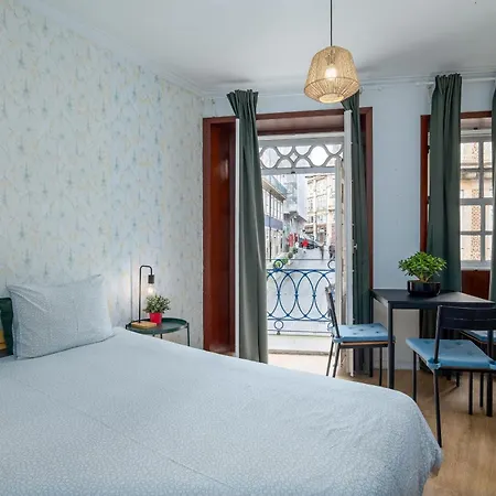Renovated Feb25 Clerigos Cozy Balcony With Self Check In Porto